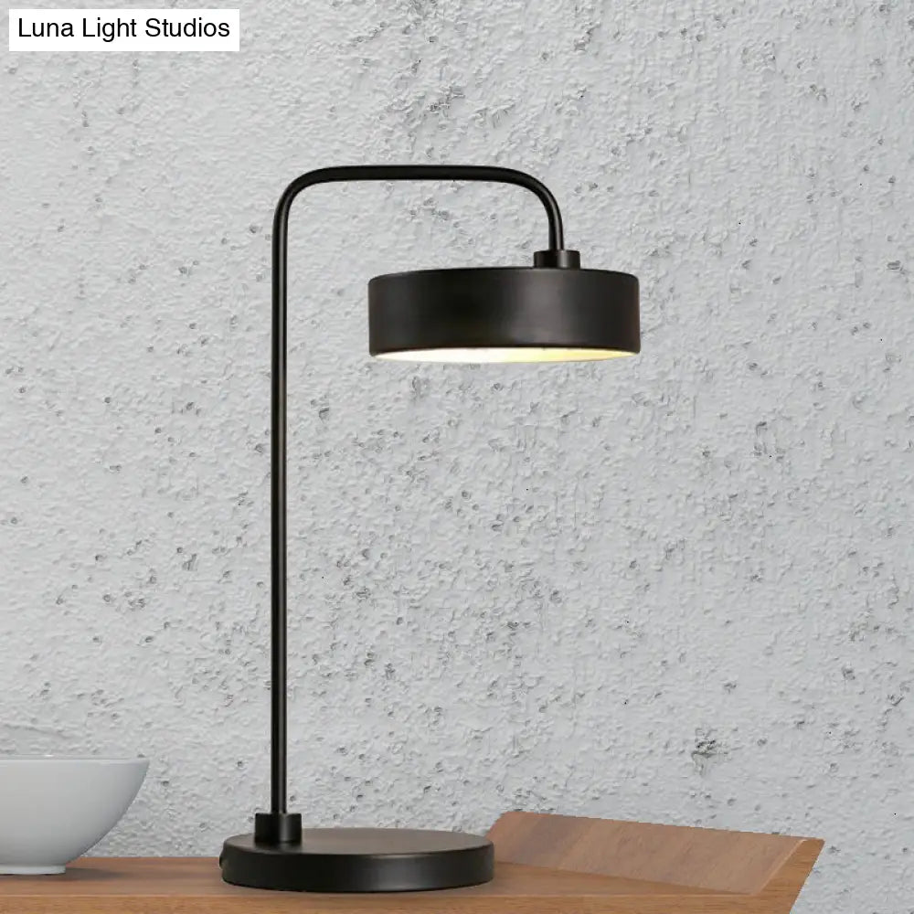 Contemporary Round Shade Desk Lamp - Metallic 1-Light Black/Gold Lighting for Bedroom