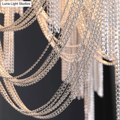 مصباح طاولة جانبي معاصر بسلاسل فضية من الألومنيوم برأسين لغرفة المعيشة