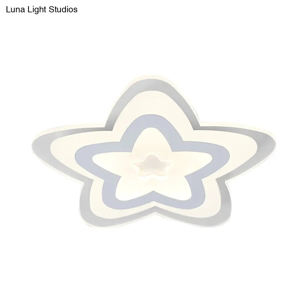 Lámpara de techo LED DecorBites™ Contemporary Star Slim en color blanco: ¡Perfecta para la sala de juegos!