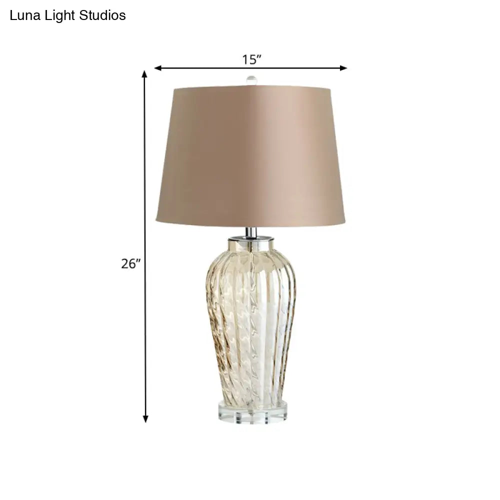 مصباح طاولة عصري على شكل أسطوانة مدببة بقاعدة زجاجية - مصباح طاولة جانبي بضوء واحد