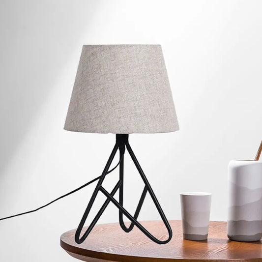 Contemporary Tapered Task Lighting - 1 Light Reading Book Light in White/Black for Bedside