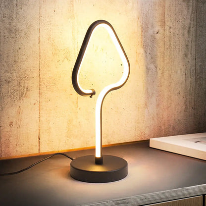 مصباح طاولة ليلية LED مثلث الشكل، إضاءة عمل أكريليك بقاعدة دائرية معدنية - ضوء دافئ/أبيض