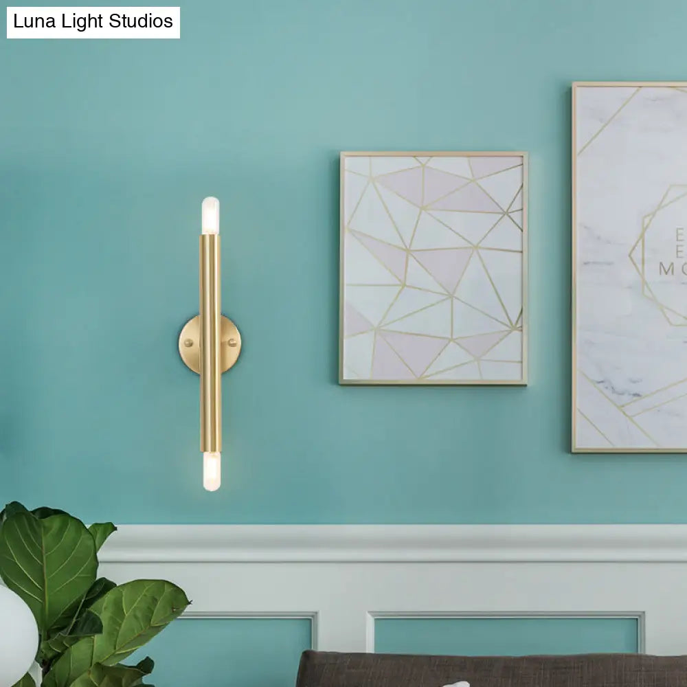 Aplique de pared tubular contemporáneo DecorBites™ - Lámpara de pared dorada metálica de 2 luces para dormitorio