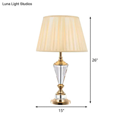 مصباح دراسة معاصر من القماش الأبيض - رأس مدبب، خط مشطوف من الكريستال، مثالي للقراءة