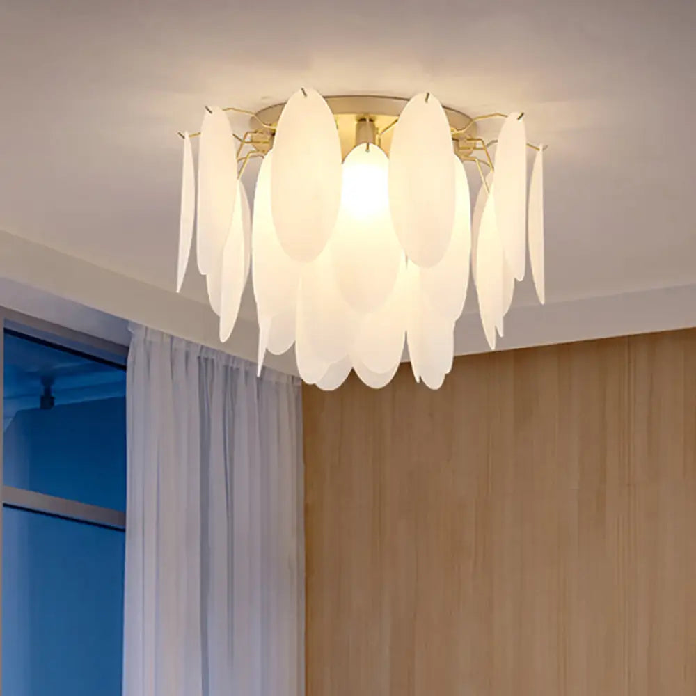 Lámpara de techo DecorBites™ contemporánea con forma de pluma y pantalla de cristal blanco - 22,5"/28" de ancho - 6 luces para sala de estar