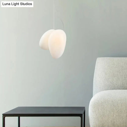 Lámpara colgante contemporánea de cristal blanco DecorBites™ para el techo del comedor