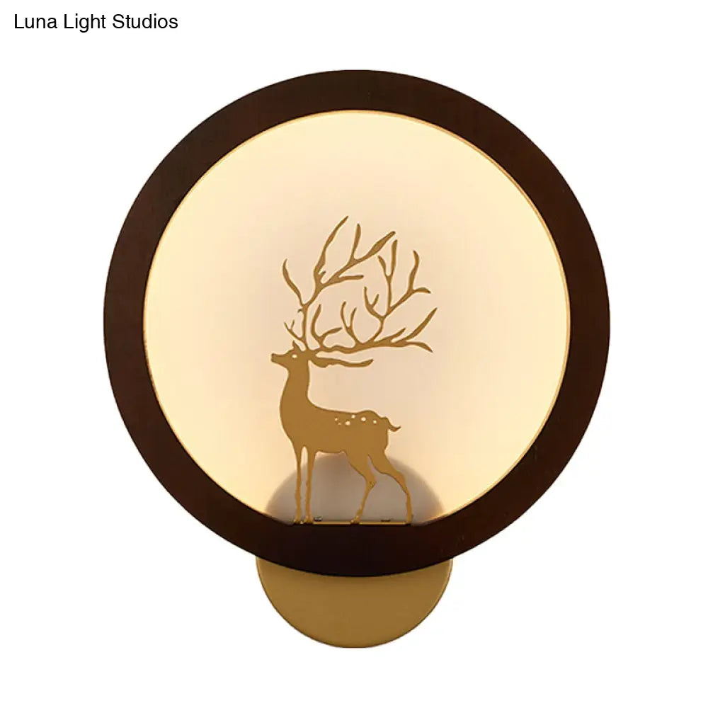 مصباح حائط LED عصري بحلقة هالة خشبية - أسود/بيج مع صورة ظلية لغزال سيكا