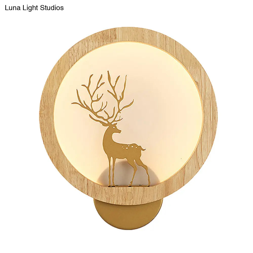 مصباح حائط LED عصري بحلقة هالة خشبية - أسود/بيج مع صورة ظلية لغزال سيكا