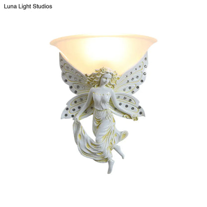 شمعدان جداري من الزجاج الأوبال بنصف وعاء مع ملاك من الراتنج - أبيض/ذهبي