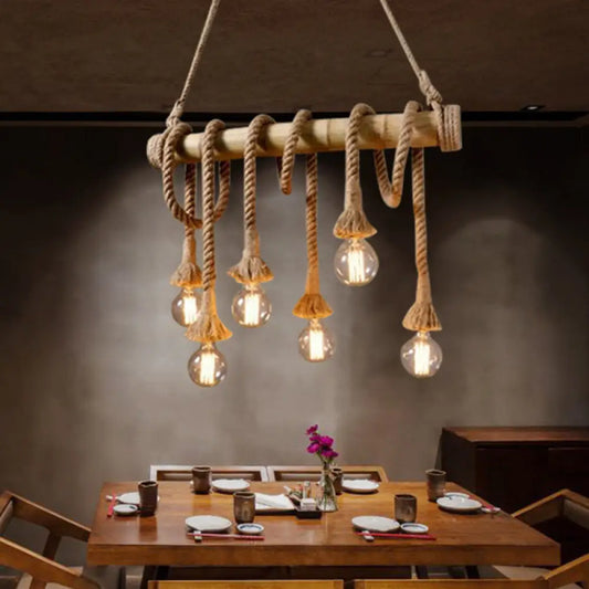 Lámpara colgante DecorBites™ de cuerda de cáñamo campestre con varilla de bambú - 6 bombillas, acabado marrón