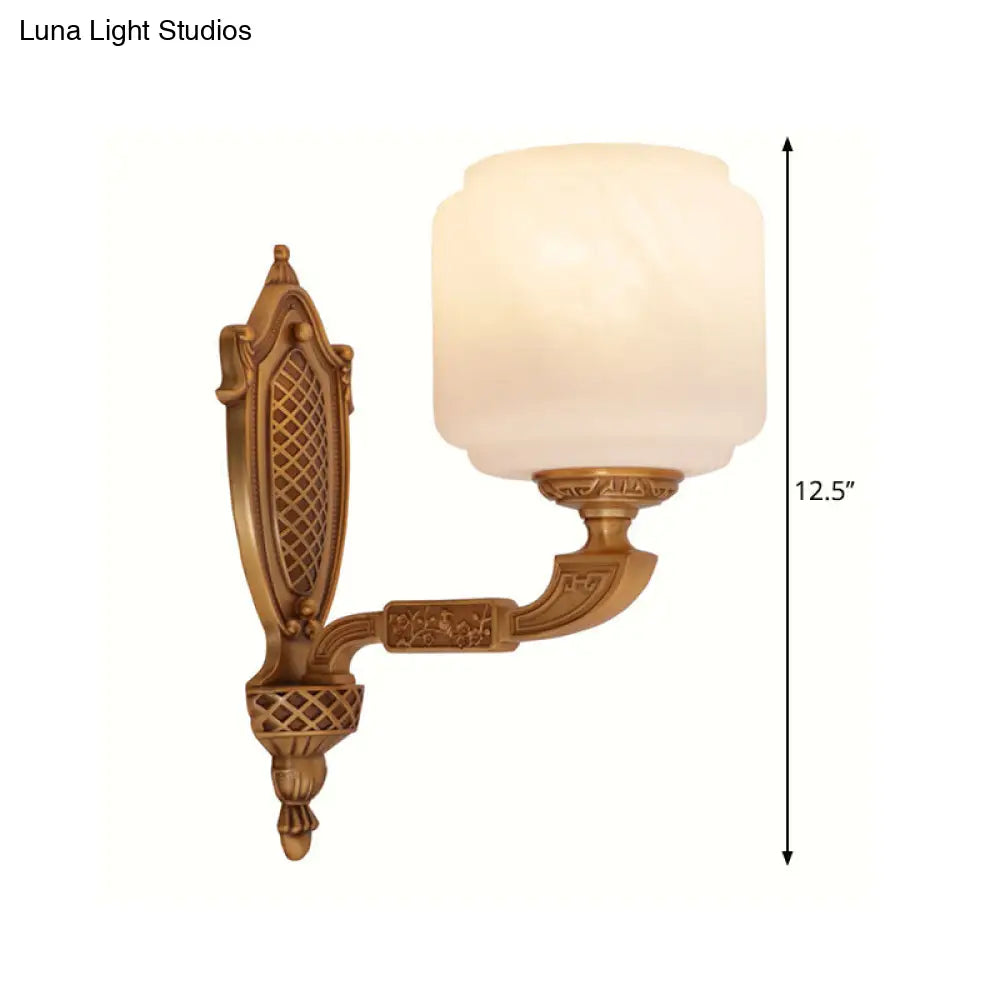 مصباح حائطي على شكل فانوس زجاجي من أوبال الريفي - مصباح حائطي نحاسي بمصباح واحد