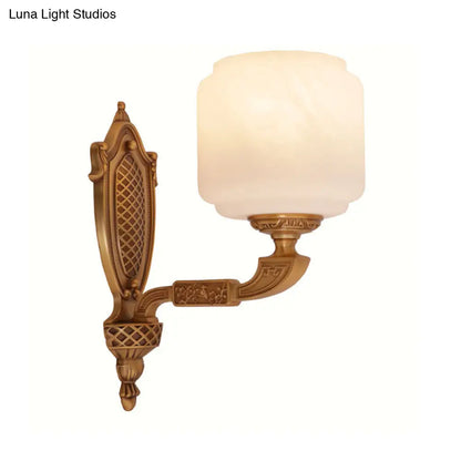 مصباح حائطي على شكل فانوس زجاجي من أوبال الريفي - مصباح حائطي نحاسي بمصباح واحد