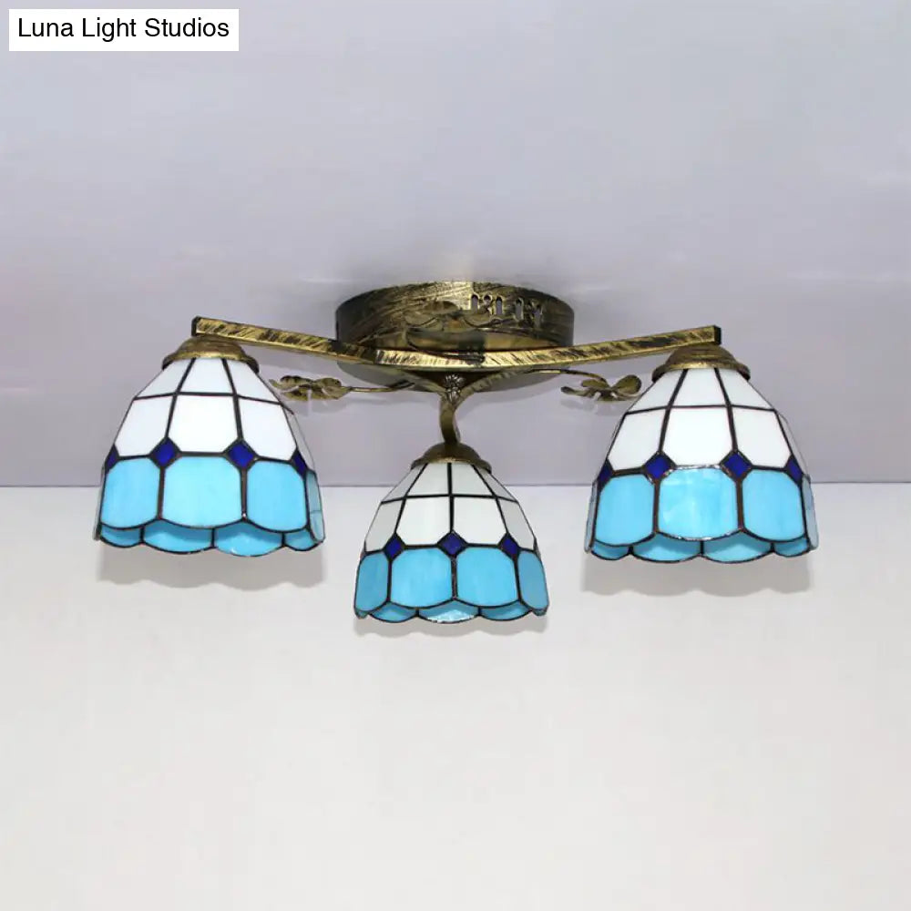 Lámpara de techo DecorBites™ estilo campestre de 3 luces con vitral y bordes festoneados en azul y transparente