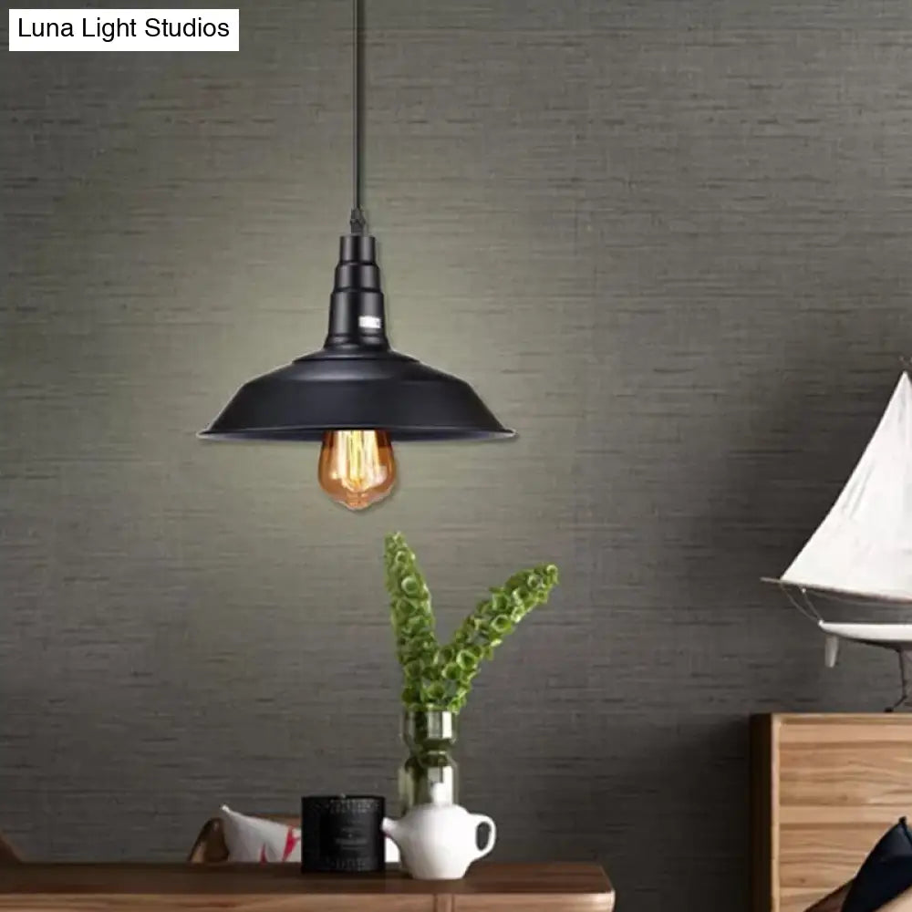 Country Style Black Barn Pendant Ceiling Light with Metal Finish - Kitchen Plug-in Pendulum Light (1 Bulb)