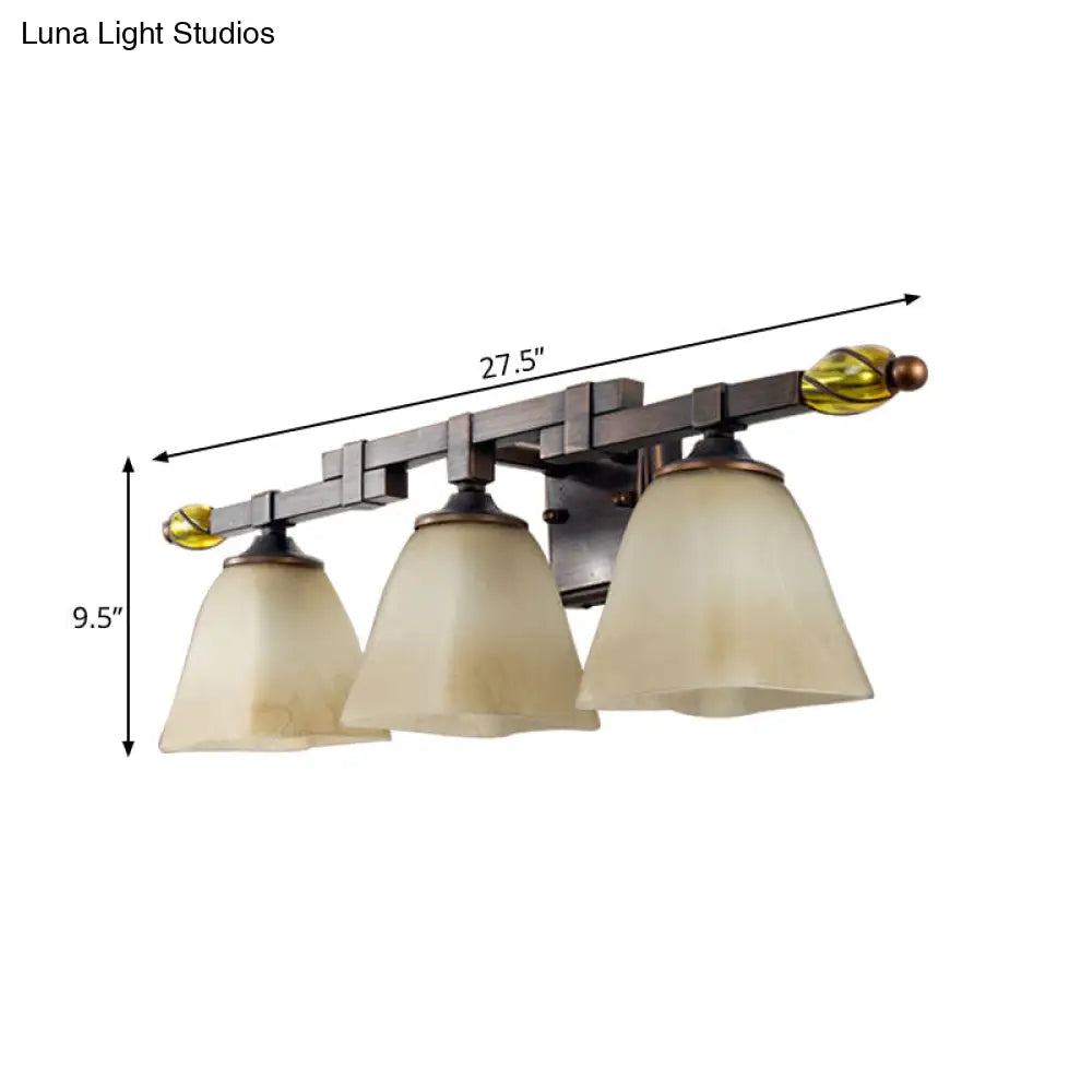 مصباح زينة من النحاس الأصفر بتصميم جرس مُقسّم إلى ألواح على الطراز الريفي - مصباح حائطي بإضاءة 2/3 لإضاءة الحمام