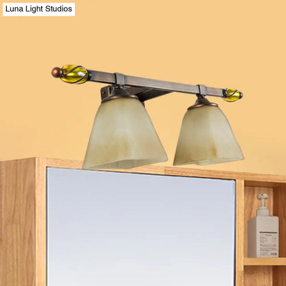 مصباح زينة من النحاس الأصفر بتصميم جرس مُقسّم إلى ألواح على الطراز الريفي - مصباح حائطي بإضاءة 2/3 لإضاءة الحمام