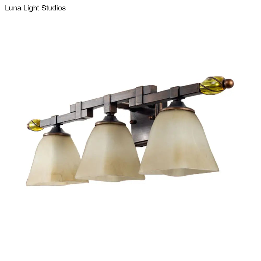 مصباح زينة من النحاس الأصفر بتصميم جرس مُقسّم إلى ألواح على الطراز الريفي - مصباح حائطي بإضاءة 2/3 لإضاءة الحمام