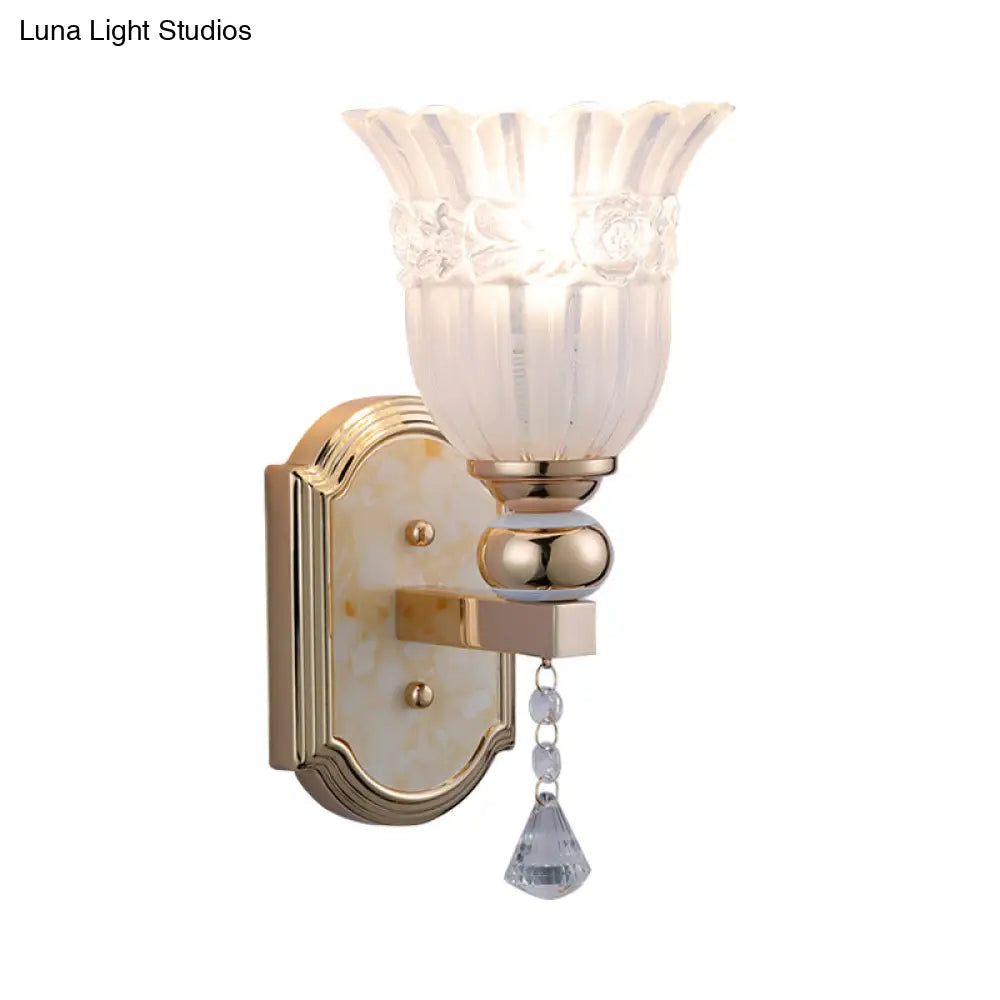 مصباح حائطي مزخرف على شكل زهور من ديكوربايتس™ بتصميم ريفي من الزجاج المصنفر - إضاءة حائطية باللون الذهبي للممر