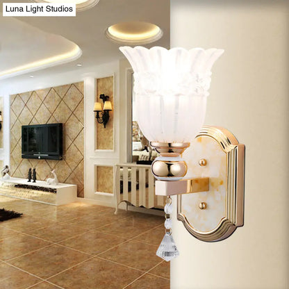 مصباح حائطي مزخرف على شكل زهور من ديكوربايتس™ بتصميم ريفي من الزجاج المصنفر - إضاءة حائطية باللون الذهبي للممر