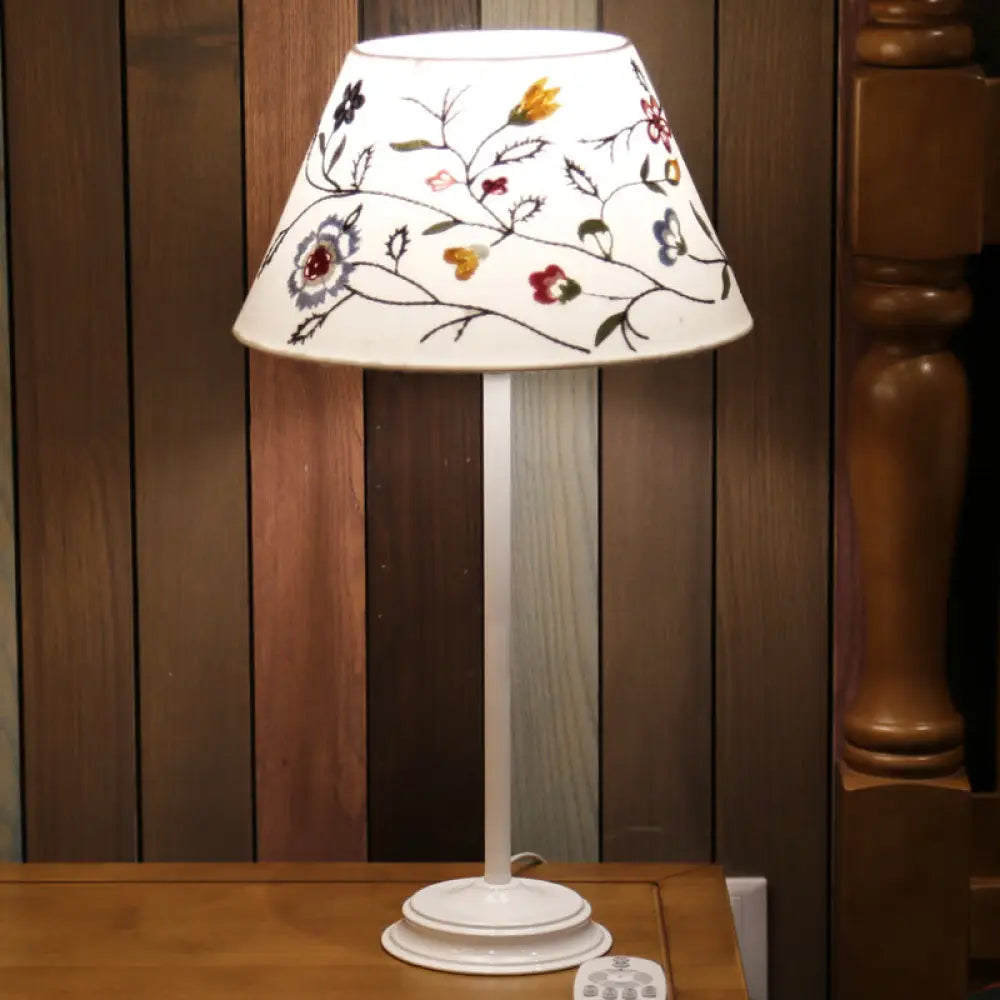 Country Style Korean White Bedside Night Lamp with Embroidered Light Fabric
