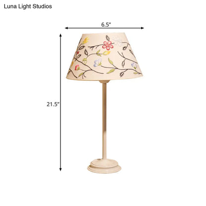Country Style Korean White Bedside Night Lamp with Embroidered Light Fabric
