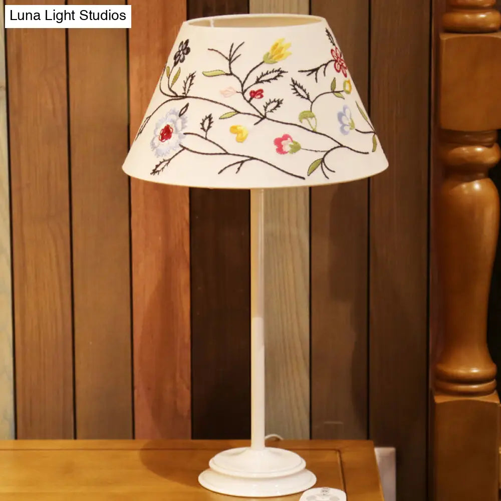 Country Style Korean White Bedside Night Lamp with Embroidered Light Fabric