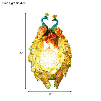 ديكوربايتس™ مصباح حائط على شكل طاووس على الطراز الريفي مع غطاء كريستالي لغرفة النوم - مصباح أصفر من الراتينج بضوء واحد