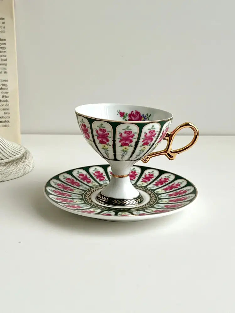 Elegant porcelain cup set with pink rose pattern green and white background gold handle decorbites court style latte