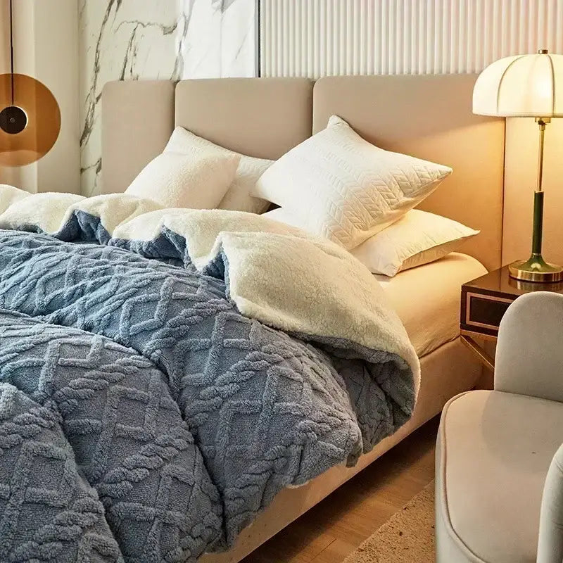 Blue textured fleece duvet cover with plush diamond pattern and soft lining for cozy cashmere blanket duvet use