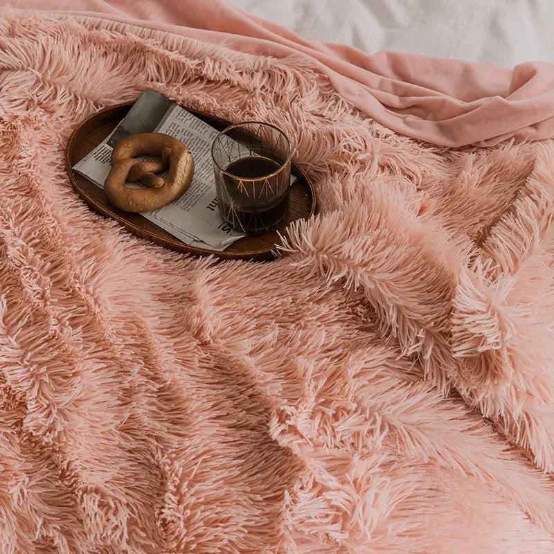 Soft pink cozy faux fur throw blanket with long fluffy strands perfect for bedroom decorbites cozy faux comfort