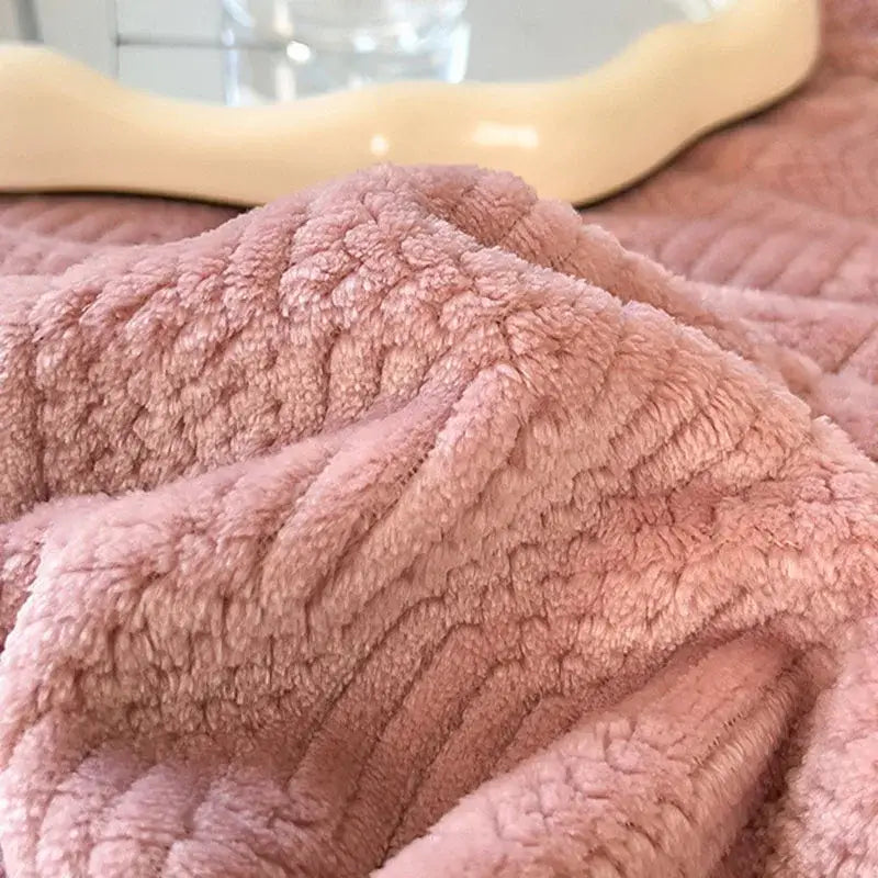 Soft pink faux fur jacquard plush blanket with a cozy jacquard textured surface for decorbites cozy jacquard use