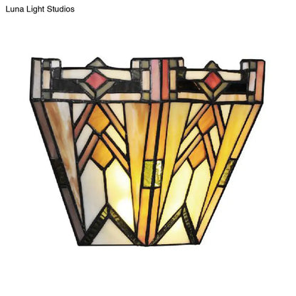 Craftsman Stained Glass Wall Lamp: Geometric Design, 1 Light Sconce in Beige for Living Room Lighting