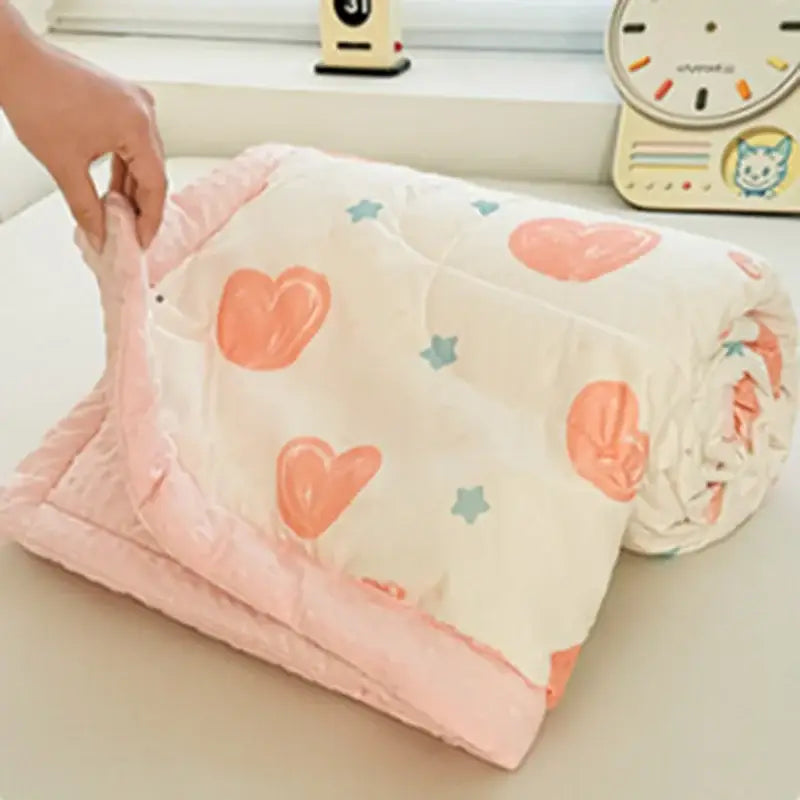 Cream cartoon pattern summer quilt with peach hearts light blue stars and pink fleece border for soft duck comforter