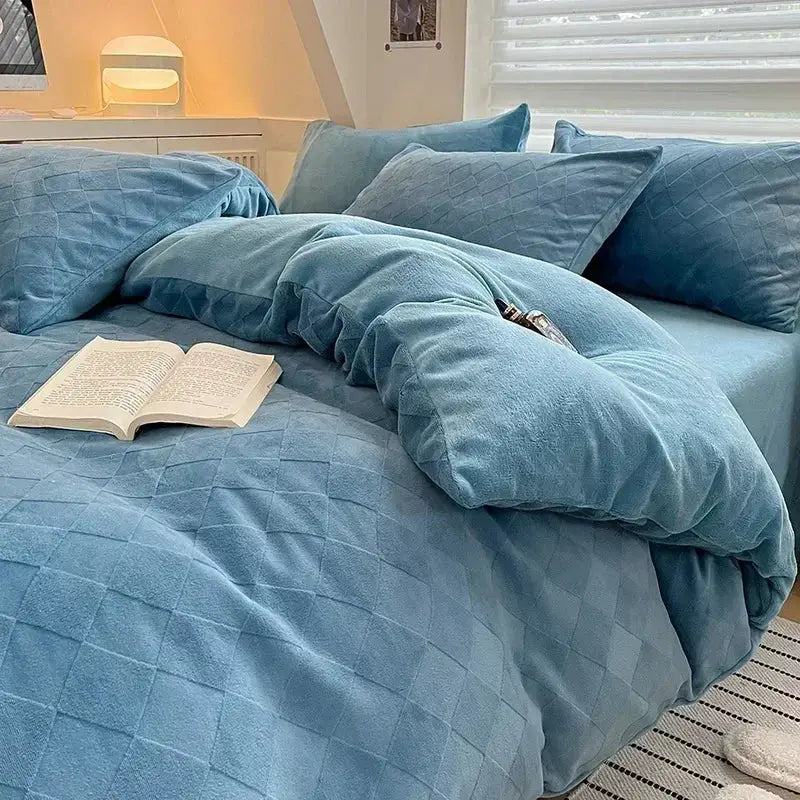Cozy milk fleece bedding set featuring a teal quilted velvet duvet cover with matching pillows for decorbites cozy milk