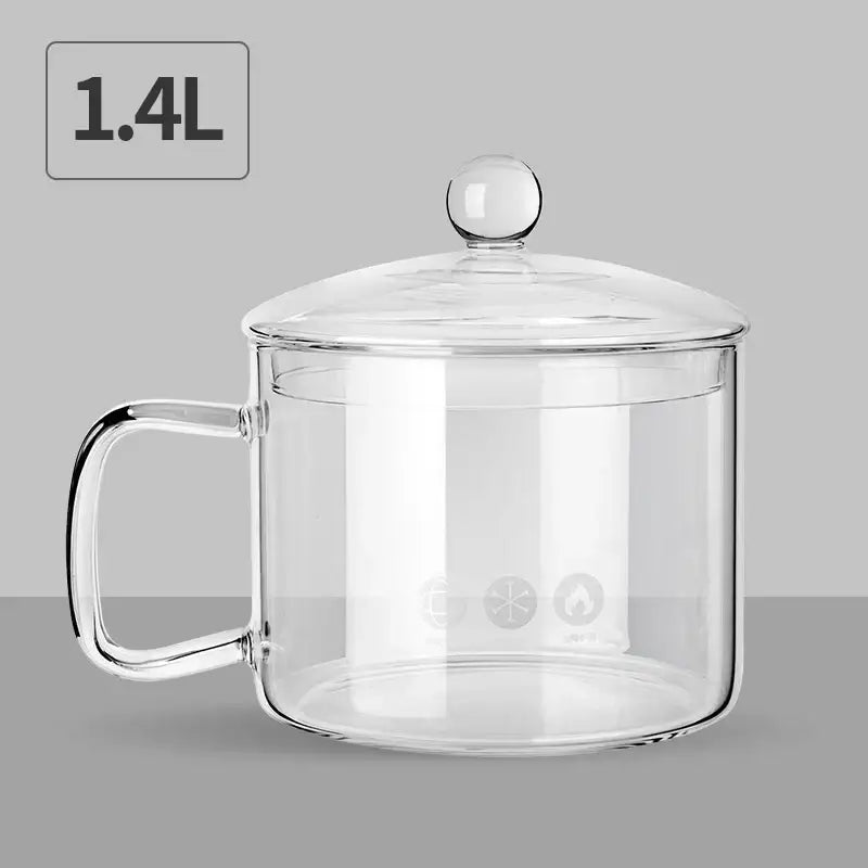 Clear glass mug with lid and rounded handle featuring 1.4l capacity engraved for use with creative glass salad bowl