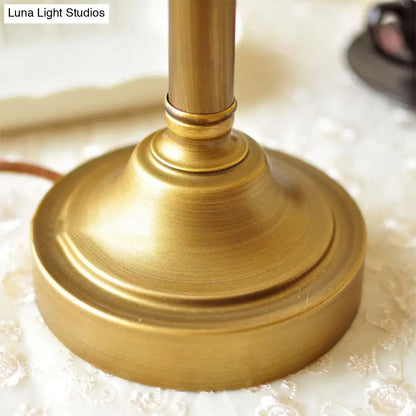 مصباح طاولة معدني من خرز الكريستال - مصباح مكتبي على الطراز التقليدي لغرفة المعيشة