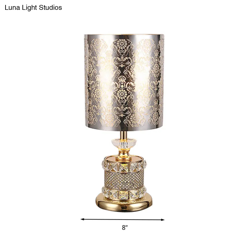 مصباح طاولة بجانب السرير من الكريستال الذهبي مع تفاصيل زهرة/شجرة، مثالي لغرفة النوم، بتصميم تقليدي