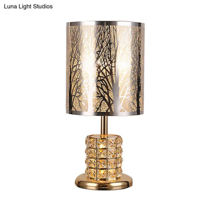 مصباح طاولة بجانب السرير من الكريستال الذهبي مع تفاصيل زهرة/شجرة، مثالي لغرفة النوم، بتصميم تقليدي