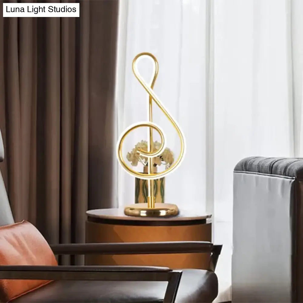 مصباح طاولة ليلي LED منحني - إضاءة مهمة بسيطة باللون الذهبي مع إضاءة محيطة دافئة/بيضاء