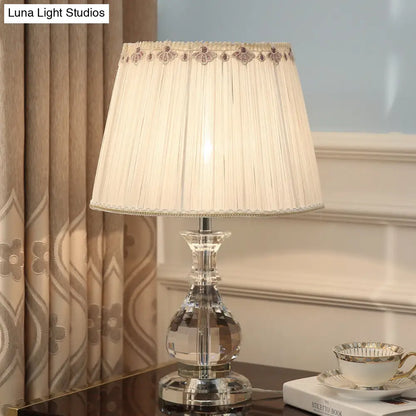 مصباح قراءة كريستالي منحني مقطوع يدويًا باللون البيج لغرفة النوم - إضاءة عمل عصرية