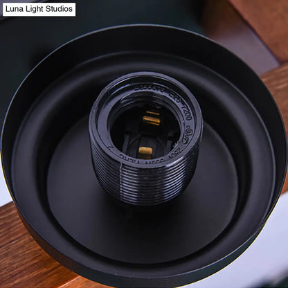 مصباح حائطي أسطواني شفاف من الزجاج: تركيبات بنية بثلاث لمبات لغرف المعيشة التقليدية