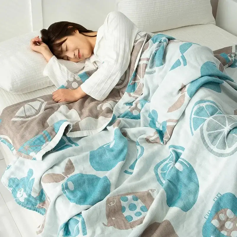 Daisy pattern light blue double cotton blanket with whimsical lemon and melon design for bedroom bed cover