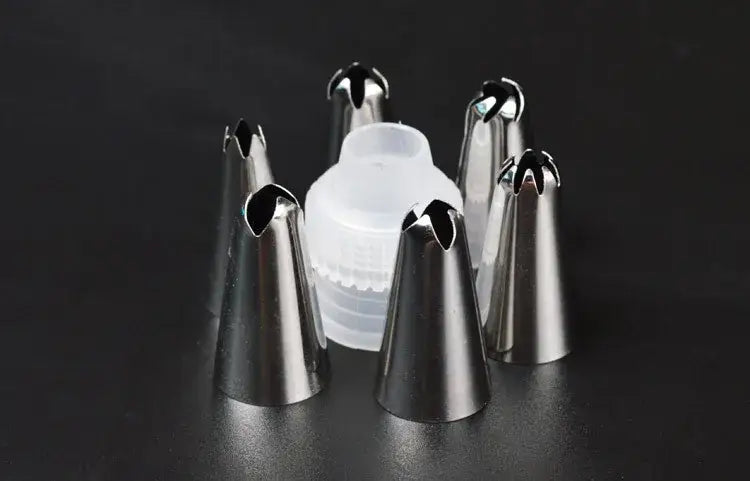 Set of six stainless steel piping tips in a clear plastic case for the DecorBites 6pc nozzle set and 8pc silicone piping bag