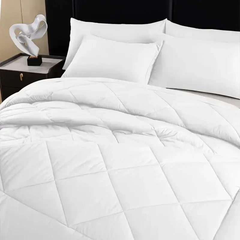 White quilted brushed duvet quilt with diamond pattern soft breathable all-season comforter queen king size