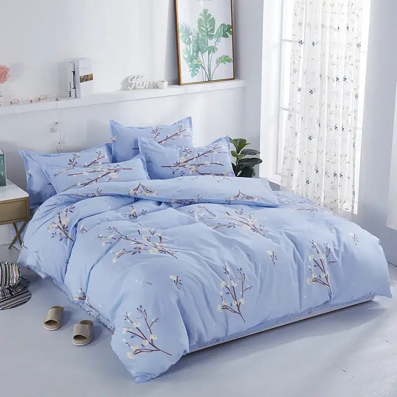 Decorbites all-season lightweight duvet cover in light blue with delicate floral branch patterns made from breathable fabric
