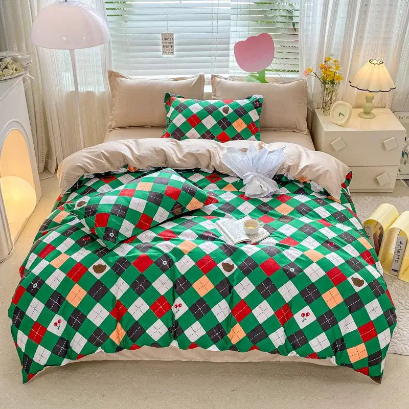 Decorbites™ animal pattern bedding set king queen size quilt with green red black argyle and small cherry motifs