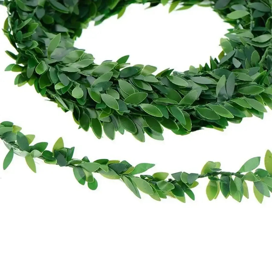 Decorbites™ artificial ivy leaf wreath vines featuring green boxwood leaves for indoor outdoor wedding decor