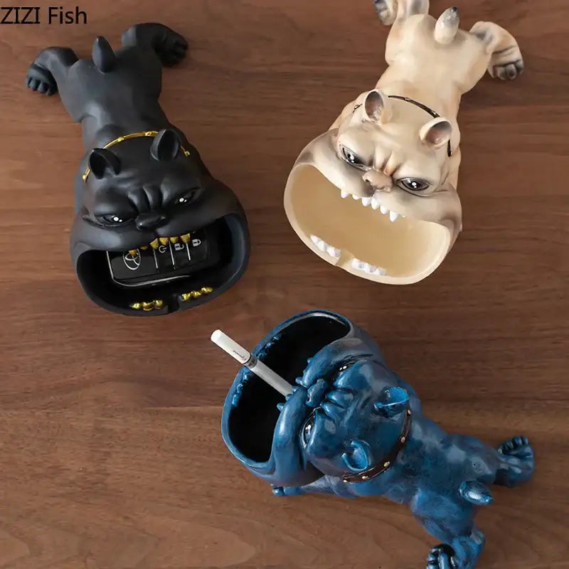 Decorbites cartoon dog ashtray set in black beige and blue resin with gold-trimmed collars for cigarettes or keys