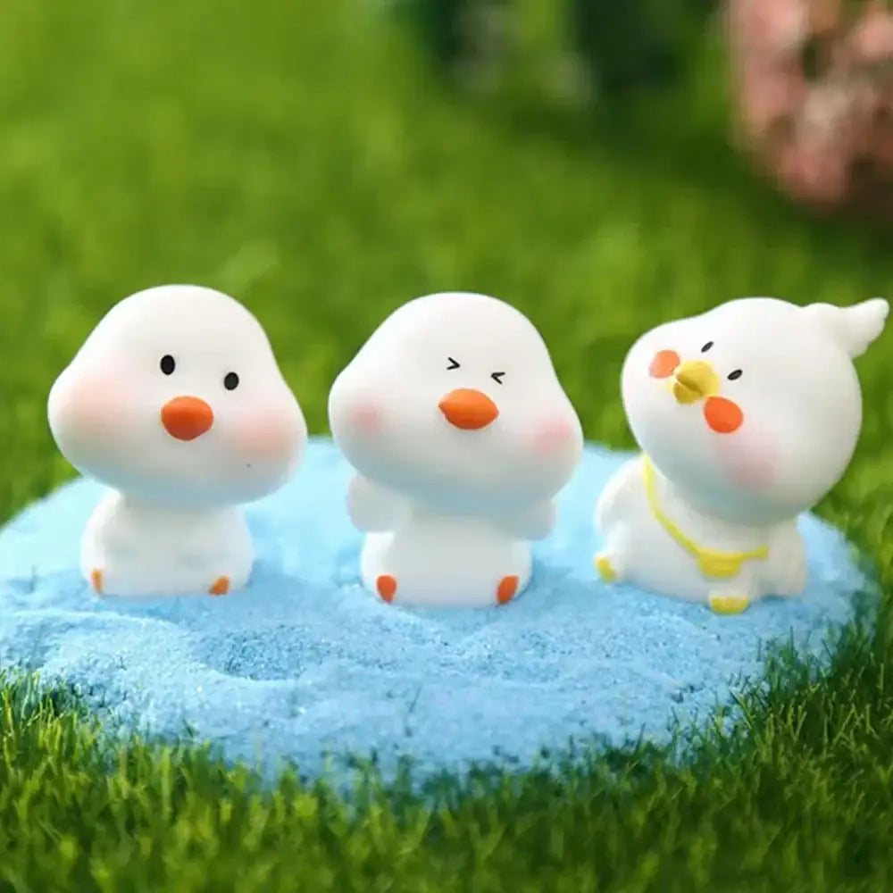 Decorbites chick doll miniature white resin duck figurines with orange beaks and one wearing yellow collar for fairy decor