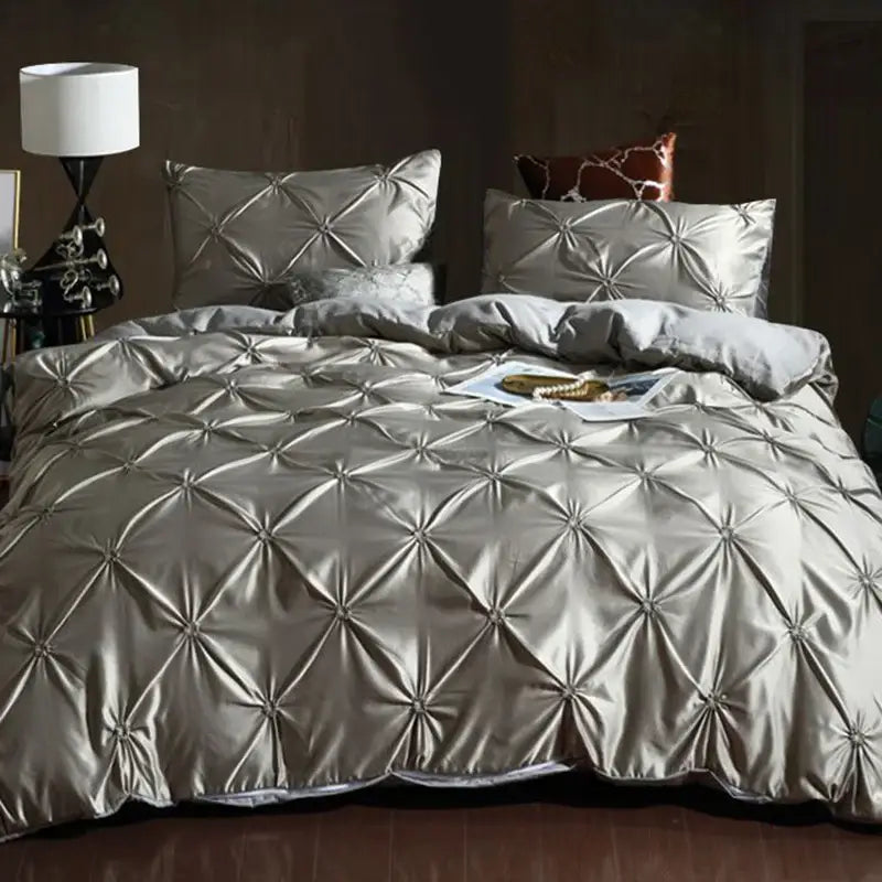 Decorbites chiffon flower design duvet cover set in silver satin polyester with diamond-stitched quilted cover set